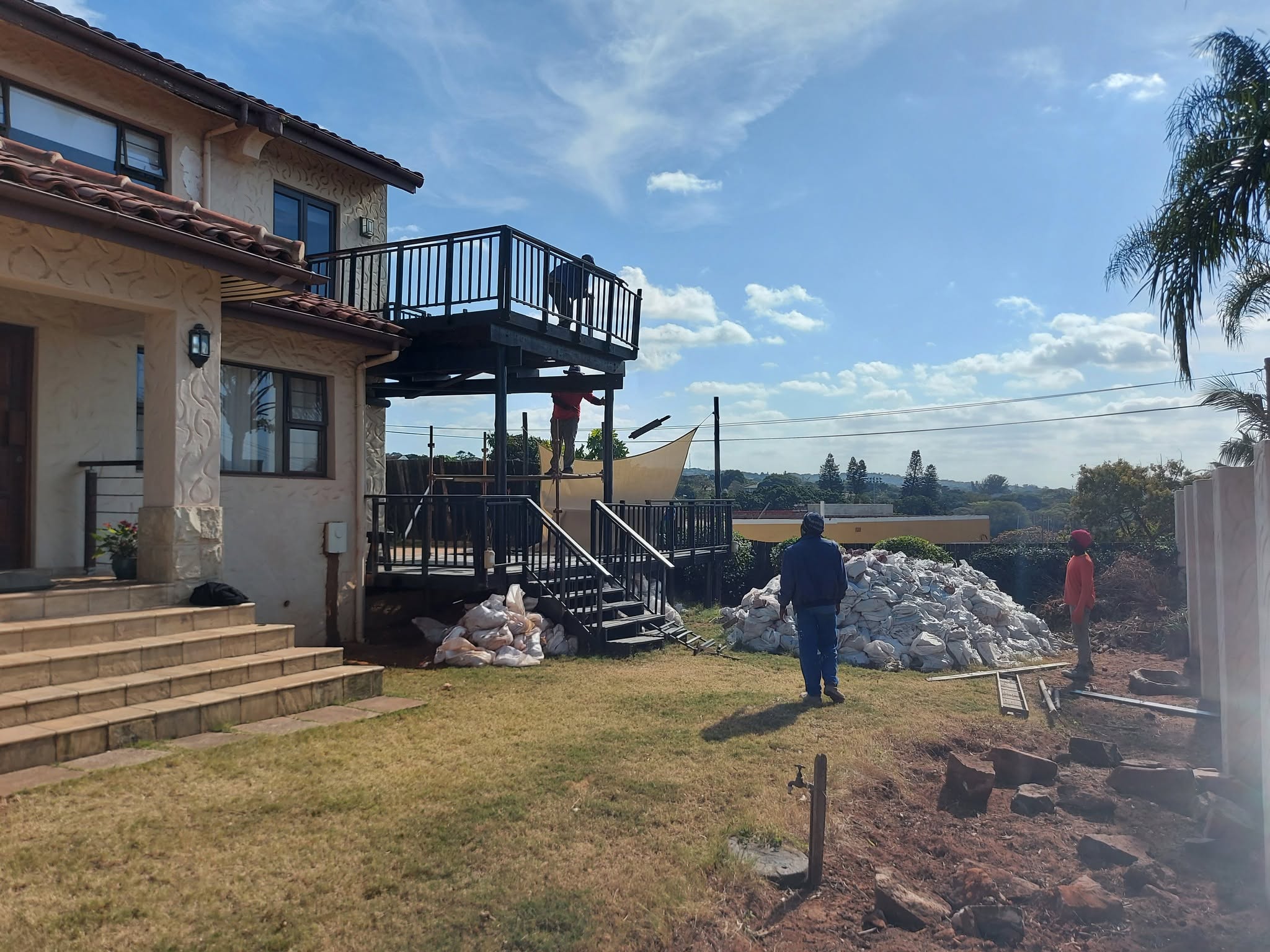 Fairy's Construction site team on a terrace build
