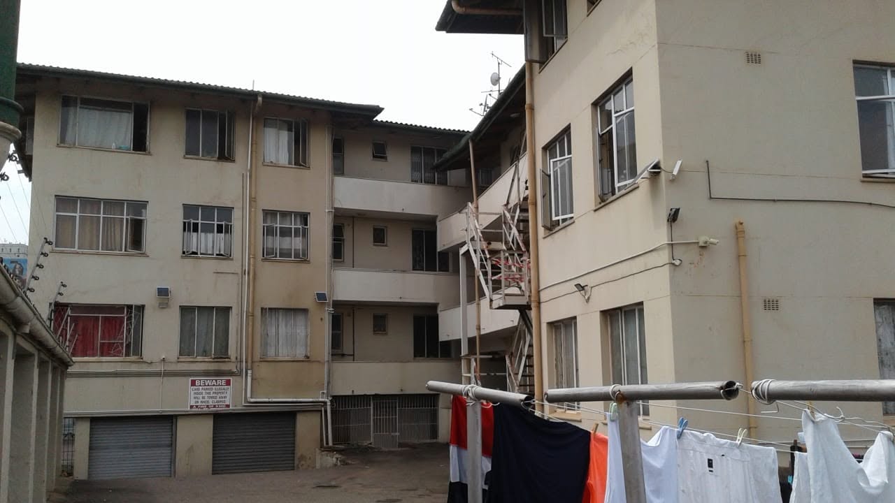 Apartment block exterior repaint