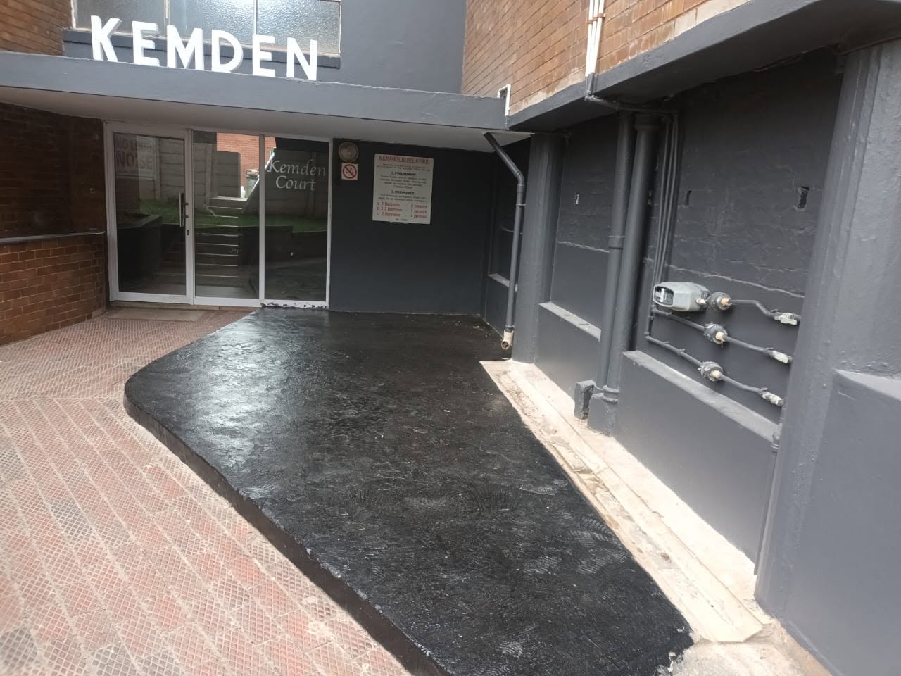 Apartment block courtyard resurfacing