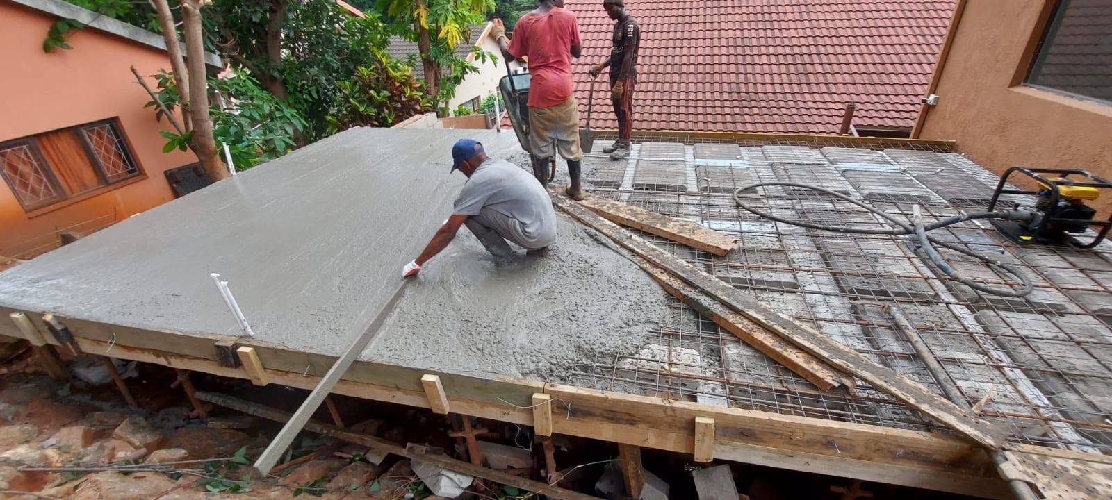 Concrete pour team on site